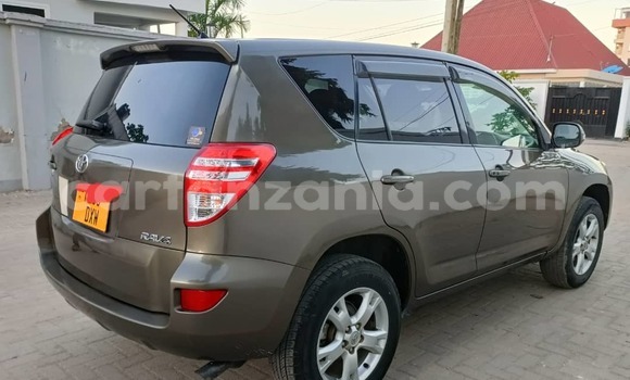 Nunua Ilio tumika Toyota RAV4 Nyingine Gari ndani ya Dar es Salaam nchini Dar es Salaam Nunua Ilio tumika Toyota RAV4 Nyingine Gari ndani ya Dar es Salaam nchini Dar es Salaam