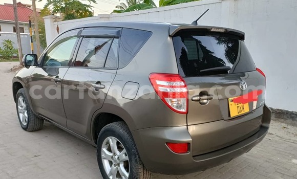 Nunua Ilio tumika Toyota RAV4 Nyingine Gari ndani ya Dar es Salaam nchini Dar es Salaam Nunua Ilio tumika Toyota RAV4 Nyingine Gari ndani ya Dar es Salaam nchini Dar es Salaam