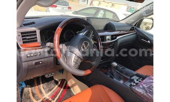 Nunua Imported Lexus LX Nyeupe Gari ndani ya Import - Dubai nchini Arusha Nunua Imported Lexus LX Nyeupe Gari ndani ya Import - Dubai nchini Arusha