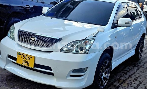 Buy Used Toyota Harrier White Car in Dar es Salaam in Dar es Salaam