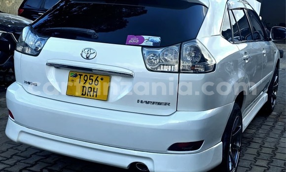 Nunua Ilio tumika Toyota Harrier Nyeupe Gari ndani ya Dar es Salaam nchini Dar es Salaam Nunua Ilio tumika Toyota Harrier Nyeupe Gari ndani ya Dar es Salaam nchini Dar es Salaam
