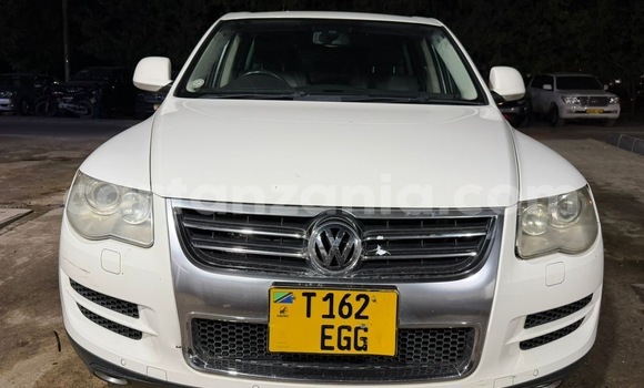 Buy Used Volkswagen Touareg White Car in Dar es Salaam in Dar es Salaam