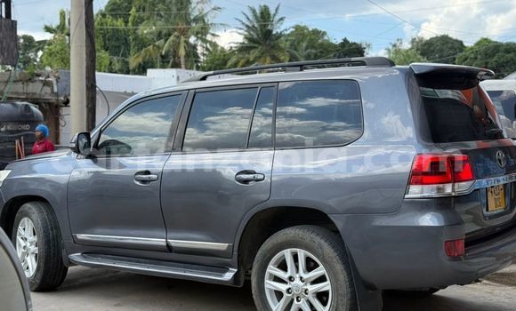 Nunua Ilio tumika Toyota Land Cruiser Nyingine Gari ndani ya Dar es Salaam nchini Dar es Salaam Nunua Ilio tumika Toyota Land Cruiser Nyingine Gari ndani ya Dar es Salaam nchini Dar es Salaam
