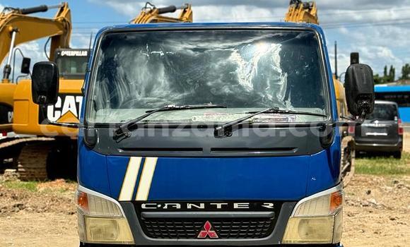 Nunua Ilio tumika Mitsubishi Fuso Fighter Bluu Lori ndani ya Dar es Salaam nchini Dar es Salaam Nunua Ilio tumika Mitsubishi Fuso Fighter Bluu Lori ndani ya Dar es Salaam nchini Dar es Salaam