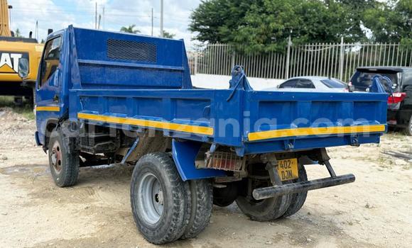 Nunua Ilio tumika Mitsubishi Fuso Fighter Bluu Lori ndani ya Dar es Salaam nchini Dar es Salaam Nunua Ilio tumika Mitsubishi Fuso Fighter Bluu Lori ndani ya Dar es Salaam nchini Dar es Salaam