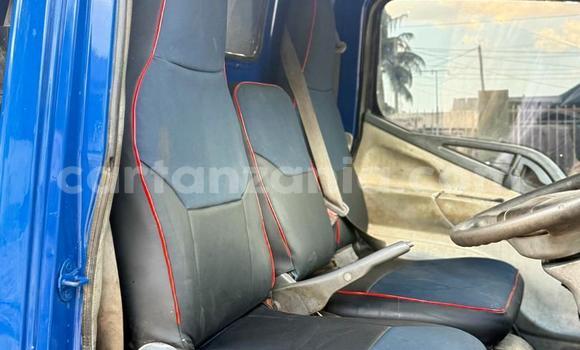 Nunua Ilio tumika Mitsubishi Fuso Fighter Bluu Lori ndani ya Dar es Salaam nchini Dar es Salaam Nunua Ilio tumika Mitsubishi Fuso Fighter Bluu Lori ndani ya Dar es Salaam nchini Dar es Salaam