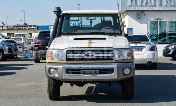 Buy Import Toyota Land Cruiser Beige Car in Import - Dubai in Arusha Buy Import Toyota Land Cruiser Beige Car in Import - Dubai in Arusha