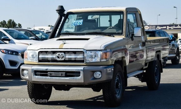 Buy Import Toyota Land Cruiser Beige Car in Import - Dubai in Arusha Buy Import Toyota Land Cruiser Beige Car in Import - Dubai in Arusha
