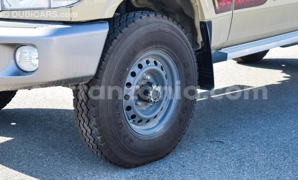 Buy Import Toyota Land Cruiser Beige Car in Import - Dubai in Arusha Buy Import Toyota Land Cruiser Beige Car in Import - Dubai in Arusha
