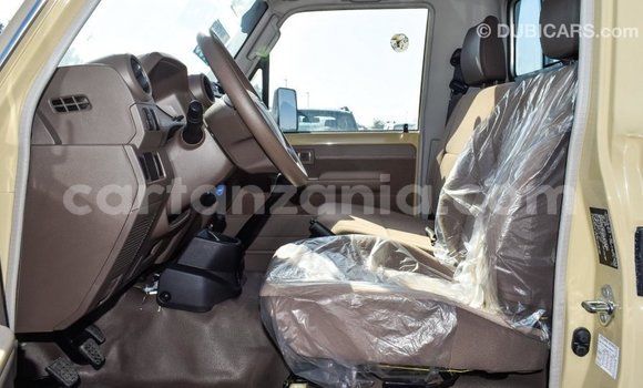 Buy Import Toyota Land Cruiser Beige Car in Import - Dubai in Arusha Buy Import Toyota Land Cruiser Beige Car in Import - Dubai in Arusha