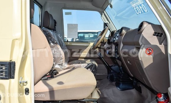 Buy Import Toyota Land Cruiser Beige Car in Import - Dubai in Arusha Buy Import Toyota Land Cruiser Beige Car in Import - Dubai in Arusha