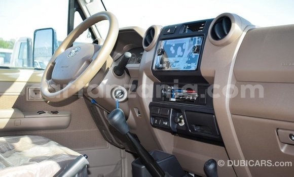 Buy Import Toyota Land Cruiser Beige Car in Import - Dubai in Arusha Buy Import Toyota Land Cruiser Beige Car in Import - Dubai in Arusha