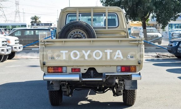 Buy Import Toyota Land Cruiser Beige Car in Import - Dubai in Arusha Buy Import Toyota Land Cruiser Beige Car in Import - Dubai in Arusha