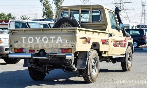 Buy Import Toyota Land Cruiser Beige Car in Import - Dubai in Arusha Buy Import Toyota Land Cruiser Beige Car in Import - Dubai in Arusha