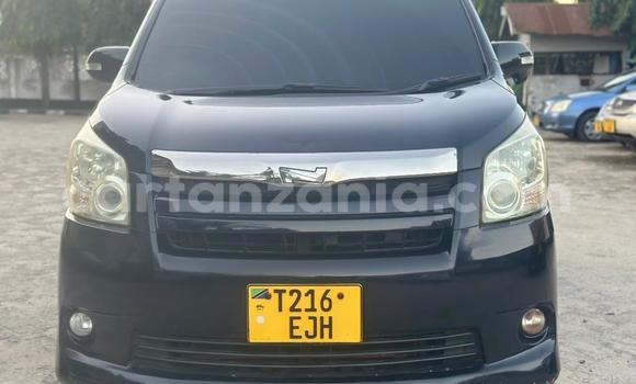 Buy Used Toyota Noah Black Car in Dar es Salaam in Dar es Salaam