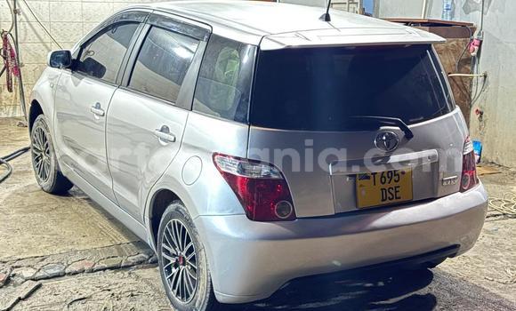 Buy Used Toyota IST Silver Car in Dar es Salaam in Dar es Salaam
