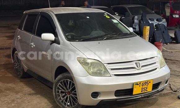 Buy Used Toyota IST Silver Car in Dar es Salaam in Dar es Salaam Buy Used Toyota IST Silver Car in Dar es Salaam in Dar es Salaam