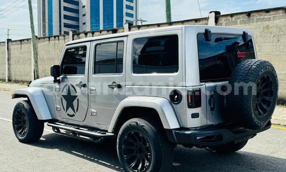 Nunua Ilio tumika Jeep Wrangler Fedha Gari ndani ya Dar es Salaam nchini Dar es Salaam Nunua Ilio tumika Jeep Wrangler Fedha Gari ndani ya Dar es Salaam nchini Dar es Salaam