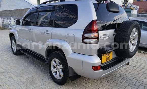 Nunua Ilio tumika Toyota Land Cruiser Prado Fedha Gari ndani ya Dar es Salaam nchini Dar es Salaam Nunua Ilio tumika Toyota Land Cruiser Prado Fedha Gari ndani ya Dar es Salaam nchini Dar es Salaam