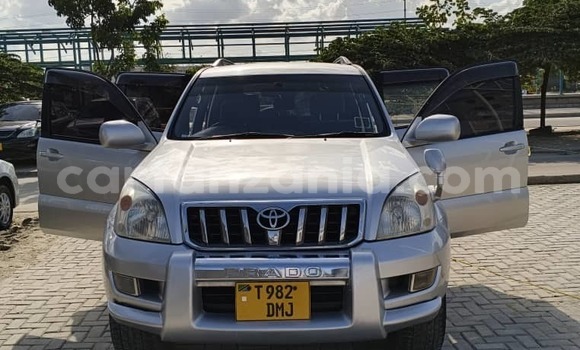 Nunua Ilio tumika Toyota Land Cruiser Prado Fedha Gari ndani ya Dar es Salaam nchini Dar es Salaam Nunua Ilio tumika Toyota Land Cruiser Prado Fedha Gari ndani ya Dar es Salaam nchini Dar es Salaam