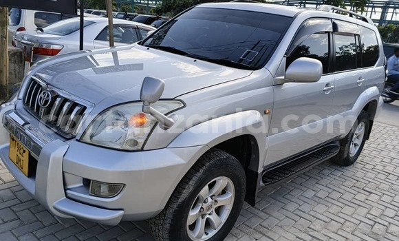 Nunua Ilio tumika Toyota Land Cruiser Prado Fedha Gari ndani ya Dar es Salaam nchini Dar es Salaam Nunua Ilio tumika Toyota Land Cruiser Prado Fedha Gari ndani ya Dar es Salaam nchini Dar es Salaam
