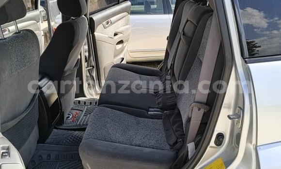 Nunua Ilio tumika Toyota Land Cruiser Prado Fedha Gari ndani ya Dar es Salaam nchini Dar es Salaam Nunua Ilio tumika Toyota Land Cruiser Prado Fedha Gari ndani ya Dar es Salaam nchini Dar es Salaam