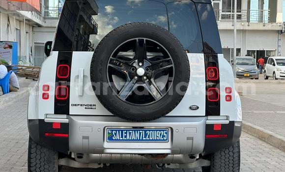 Nunua Ilio tumika Land Rover Defender Nyeupe Gari ndani ya Dar es Salaam nchini Dar es Salaam Nunua Ilio tumika Land Rover Defender Nyeupe Gari ndani ya Dar es Salaam nchini Dar es Salaam