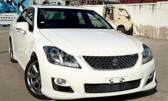 Buy New Toyota Crown White Car in Dar es Salaam in Dar es Salaam