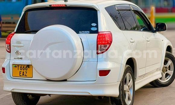 Nunua Ilio tumika Toyota RAV4 Nyeupe Gari ndani ya Dar es Salaam nchini Dar es Salaam Nunua Ilio tumika Toyota RAV4 Nyeupe Gari ndani ya Dar es Salaam nchini Dar es Salaam