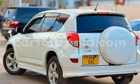 Nunua Ilio tumika Toyota RAV4 Nyeupe Gari ndani ya Dar es Salaam nchini Dar es Salaam Nunua Ilio tumika Toyota RAV4 Nyeupe Gari ndani ya Dar es Salaam nchini Dar es Salaam