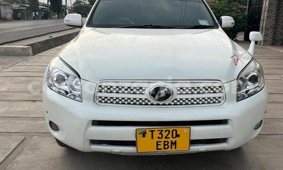 Buy Used Toyota RAV4 White Car in Dar es Salaam in Dar es Salaam