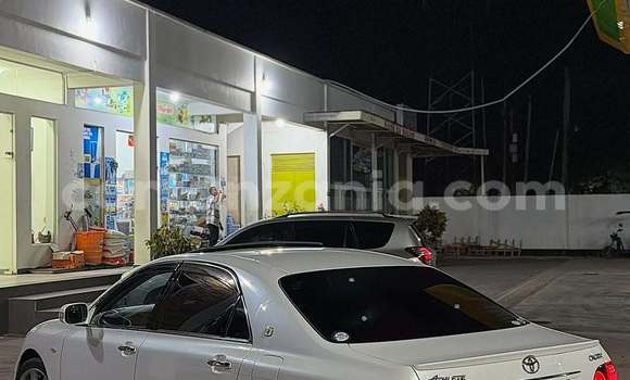 Nunua Ilio tumika Toyota Crown Nyeupe Gari ndani ya Dar es Salaam nchini Dar es Salaam Nunua Ilio tumika Toyota Crown Nyeupe Gari ndani ya Dar es Salaam nchini Dar es Salaam