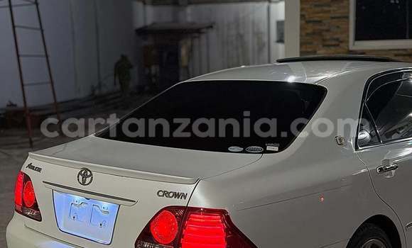 Nunua Ilio tumika Toyota Crown Nyeupe Gari ndani ya Dar es Salaam nchini Dar es Salaam Nunua Ilio tumika Toyota Crown Nyeupe Gari ndani ya Dar es Salaam nchini Dar es Salaam