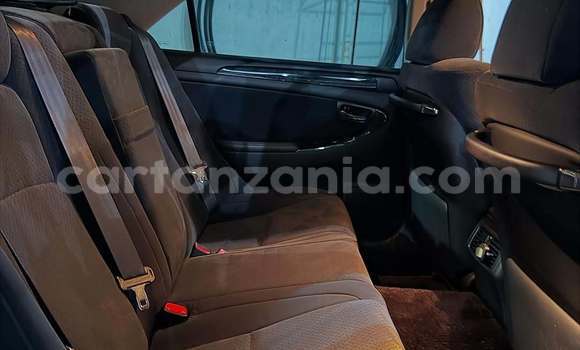 Nunua Ilio tumika Toyota Crown Nyeupe Gari ndani ya Dar es Salaam nchini Dar es Salaam Nunua Ilio tumika Toyota Crown Nyeupe Gari ndani ya Dar es Salaam nchini Dar es Salaam