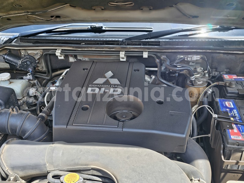 Big with watermark mitsubishi pajero arusha arusha 33269