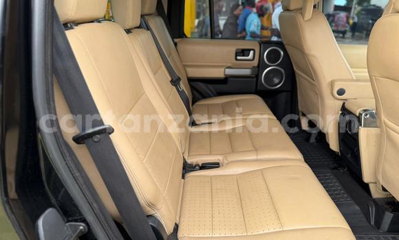Nunua Ilio tumika Land Rover Discovery Nyeusi Gari ndani ya Dar es Salaam nchini Dar es Salaam Nunua Ilio tumika Land Rover Discovery Nyeusi Gari ndani ya Dar es Salaam nchini Dar es Salaam