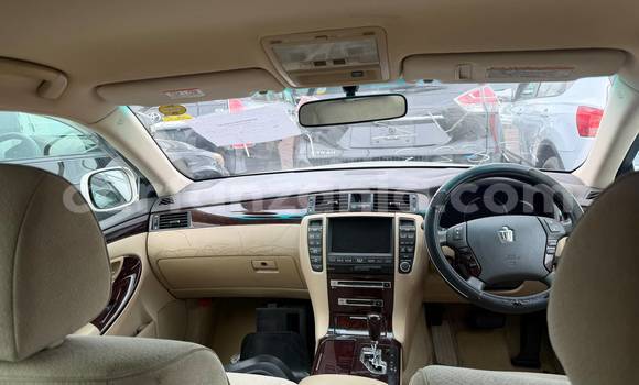 Nunua Ilio tumika Toyota Crown Fedha Gari ndani ya Dar es Salaam nchini Dar es Salaam Nunua Ilio tumika Toyota Crown Fedha Gari ndani ya Dar es Salaam nchini Dar es Salaam