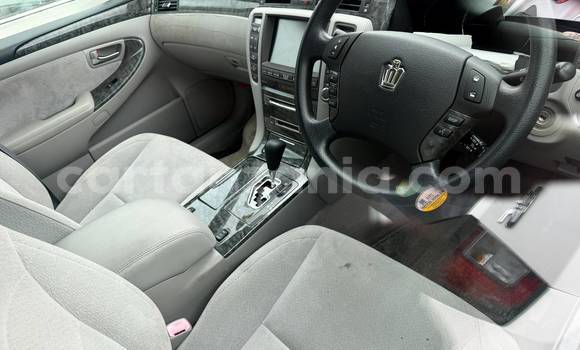Nunua Ilio tumika Toyota Crown Fedha Gari ndani ya Dar es Salaam nchini Dar es Salaam Nunua Ilio tumika Toyota Crown Fedha Gari ndani ya Dar es Salaam nchini Dar es Salaam