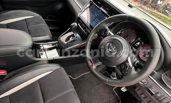 Buy New Toyota Harrier White Car in Dar es Salaam in Dar es Salaam Buy New Toyota Harrier White Car in Dar es Salaam in Dar es Salaam
