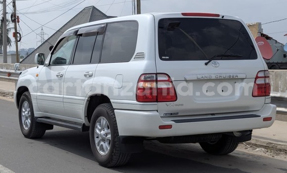 Buy New Toyota Land Cruiser White Car in Dar es Salaam in Dar es Salaam Buy New Toyota Land Cruiser White Car in Dar es Salaam in Dar es Salaam