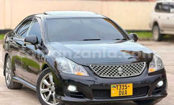 Buy Used Toyota Crown Black Car in Dar es Salaam in Dar es Salaam