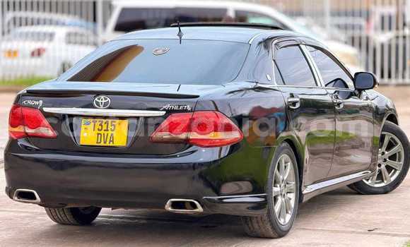 Nunua Ilio tumika Toyota Crown Nyeusi Gari ndani ya Dar es Salaam nchini Dar es Salaam Nunua Ilio tumika Toyota Crown Nyeusi Gari ndani ya Dar es Salaam nchini Dar es Salaam