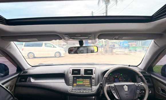 Nunua Ilio tumika Toyota Crown Nyeusi Gari ndani ya Dar es Salaam nchini Dar es Salaam Nunua Ilio tumika Toyota Crown Nyeusi Gari ndani ya Dar es Salaam nchini Dar es Salaam