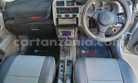Nunua Ilio tumika Toyota RAV4 Nyeupe Gari ndani ya Dar es Salaam nchini Dar es Salaam Nunua Ilio tumika Toyota RAV4 Nyeupe Gari ndani ya Dar es Salaam nchini Dar es Salaam