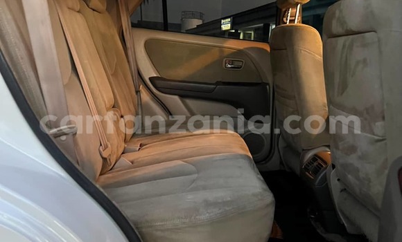 Nunua Ilio tumika Toyota Harrier Nyeupe Gari ndani ya Dar es Salaam nchini Dar es Salaam Nunua Ilio tumika Toyota Harrier Nyeupe Gari ndani ya Dar es Salaam nchini Dar es Salaam