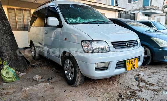 Nunua Ilio tumika Toyota Noah Fedha Gari ndani ya Dar es Salaam nchini Dar es Salaam Nunua Ilio tumika Toyota Noah Fedha Gari ndani ya Dar es Salaam nchini Dar es Salaam