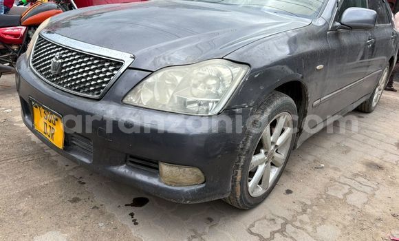 Nunua Ilio tumika Toyota Crown Nyeusi Gari ndani ya Dar es Salaam nchini Dar es Salaam Nunua Ilio tumika Toyota Crown Nyeusi Gari ndani ya Dar es Salaam nchini Dar es Salaam