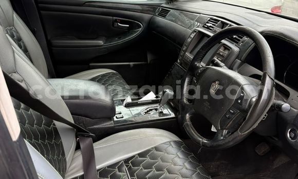Nunua Ilio tumika Toyota Crown Nyeusi Gari ndani ya Dar es Salaam nchini Dar es Salaam Nunua Ilio tumika Toyota Crown Nyeusi Gari ndani ya Dar es Salaam nchini Dar es Salaam