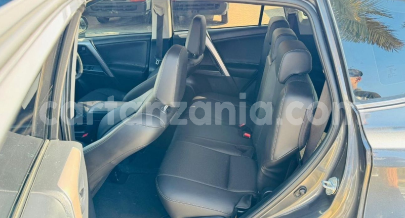 Big with watermark toyota rav4 arusha import dubai 33342