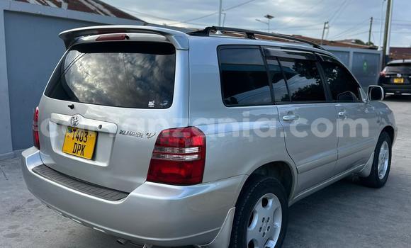 Buy Used Toyota Kluger Silver Car in Dar es Salaam in Dar es Salaam